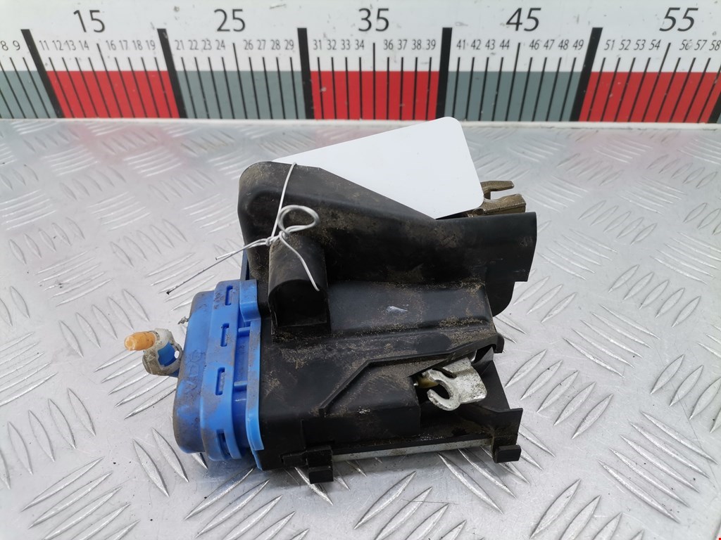 Замок двери задней правой AUDI A4 B5 1995-2001