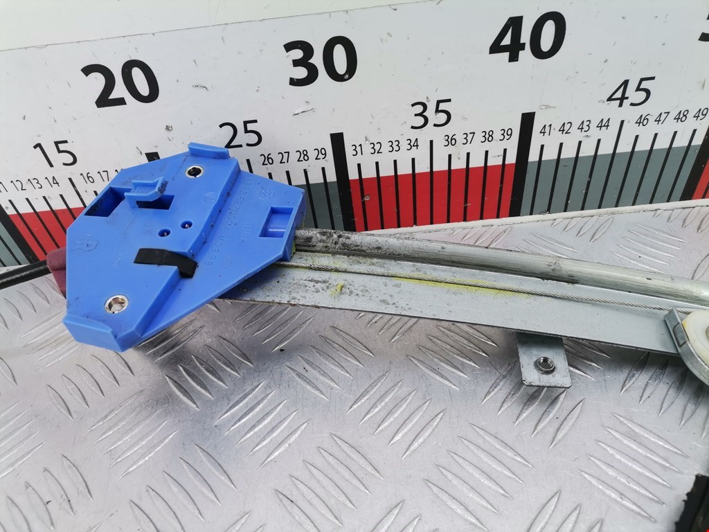 Стеклоподъемник задний правый FORD Mondeo II 1996-2000