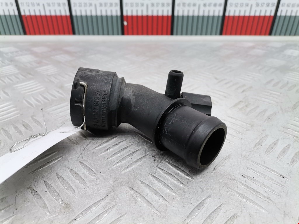 Тройник системы охлаждения VOLKSWAGEN Golf IV 1997-2003