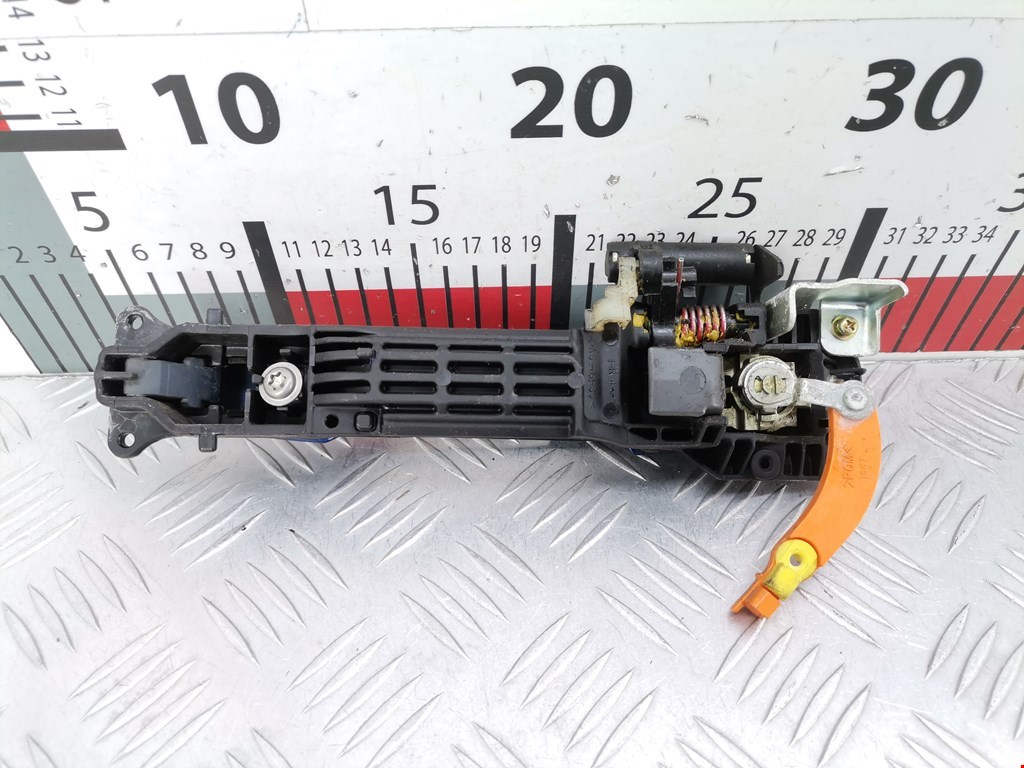 Ручка двери передней наружная правая TOYOTA RAV 4 XA20 2000-2005