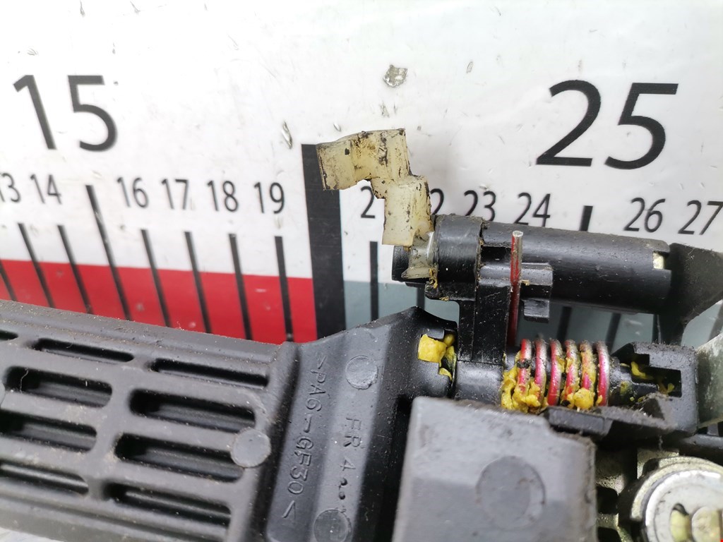 Ручка двери передней наружная правая TOYOTA RAV 4 XA20 2000-2005