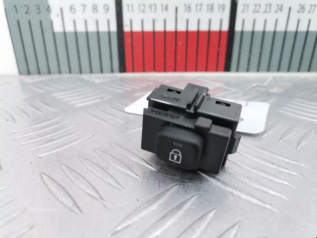 Кнопка центрального замка VOLVO S60 II 2010-2018