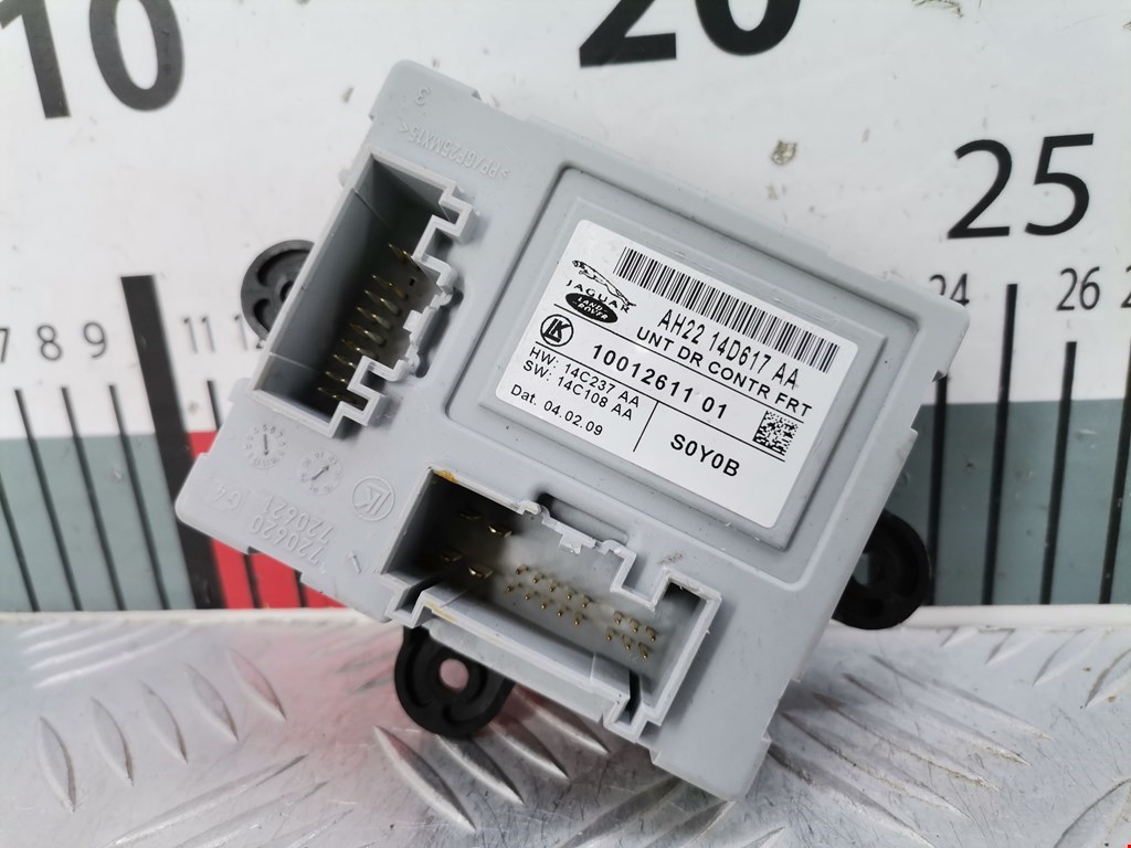 Блок управления двери Jaguar XF (X250) (2007-2015)