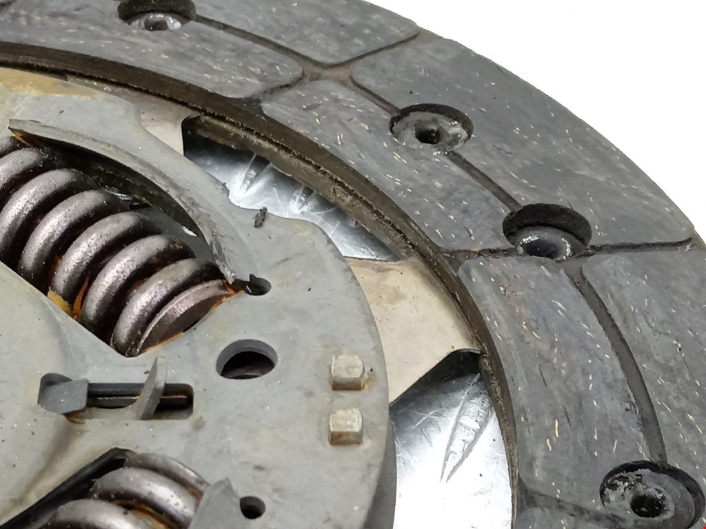 Маховик (демпфер сцепления) FORD Focus I 1998-2005