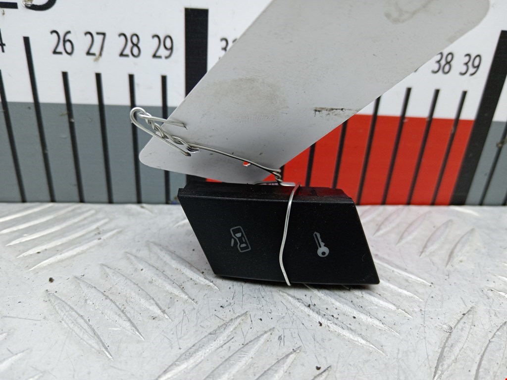 Кнопка центрального замка SEAT Cordoba 2002-2009