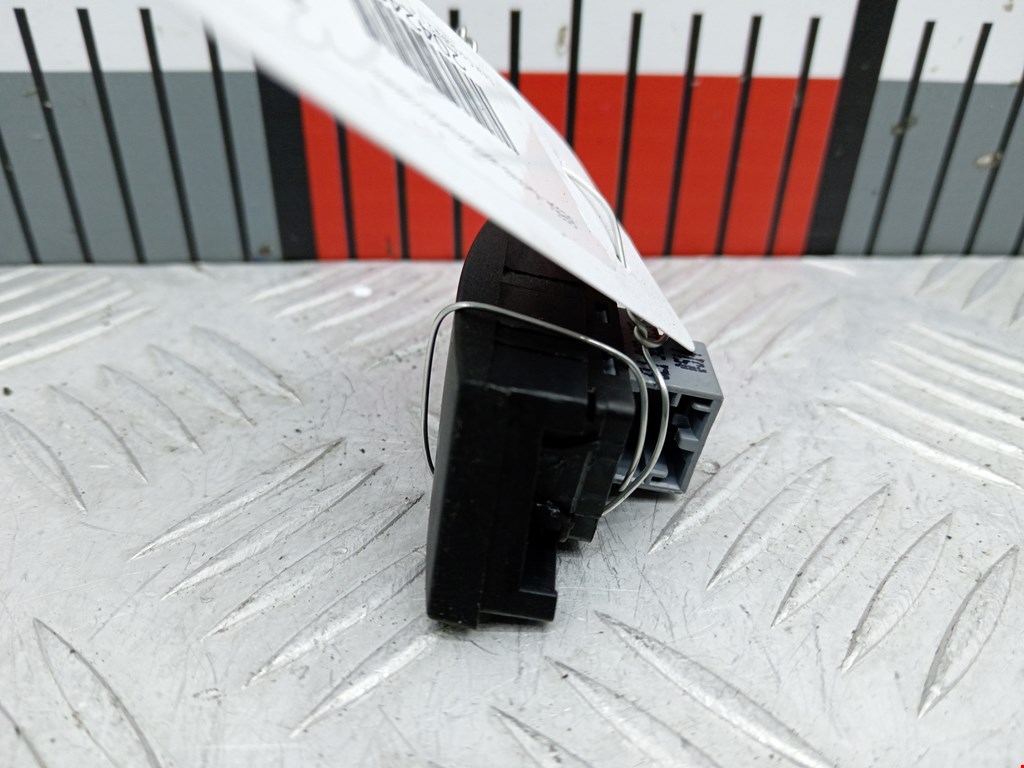 Кнопка центрального замка SEAT Cordoba 2002-2009