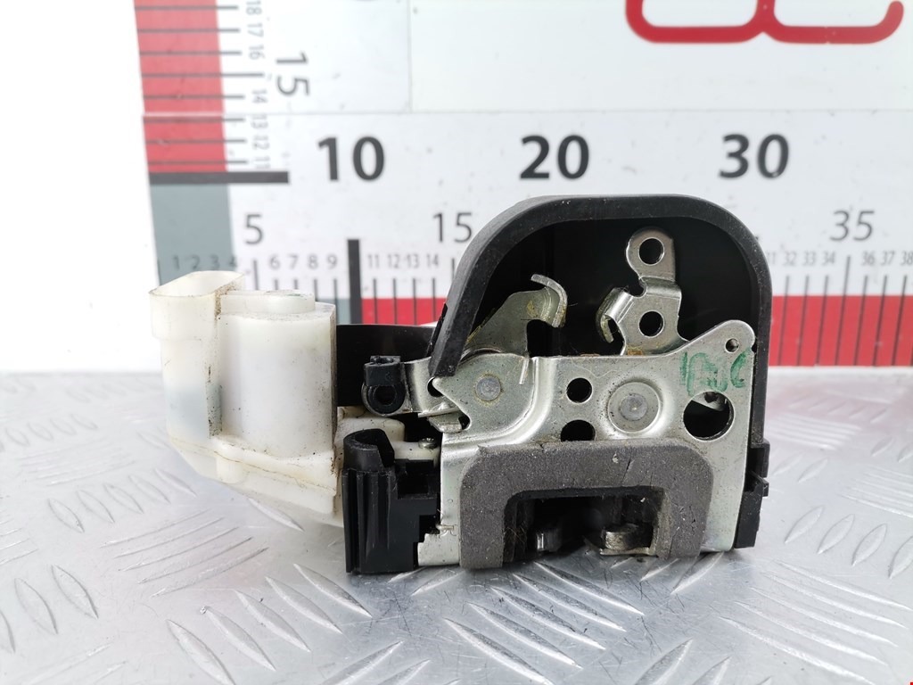 Замок двери передней правой ALFA ROMEO 147 2000-2010