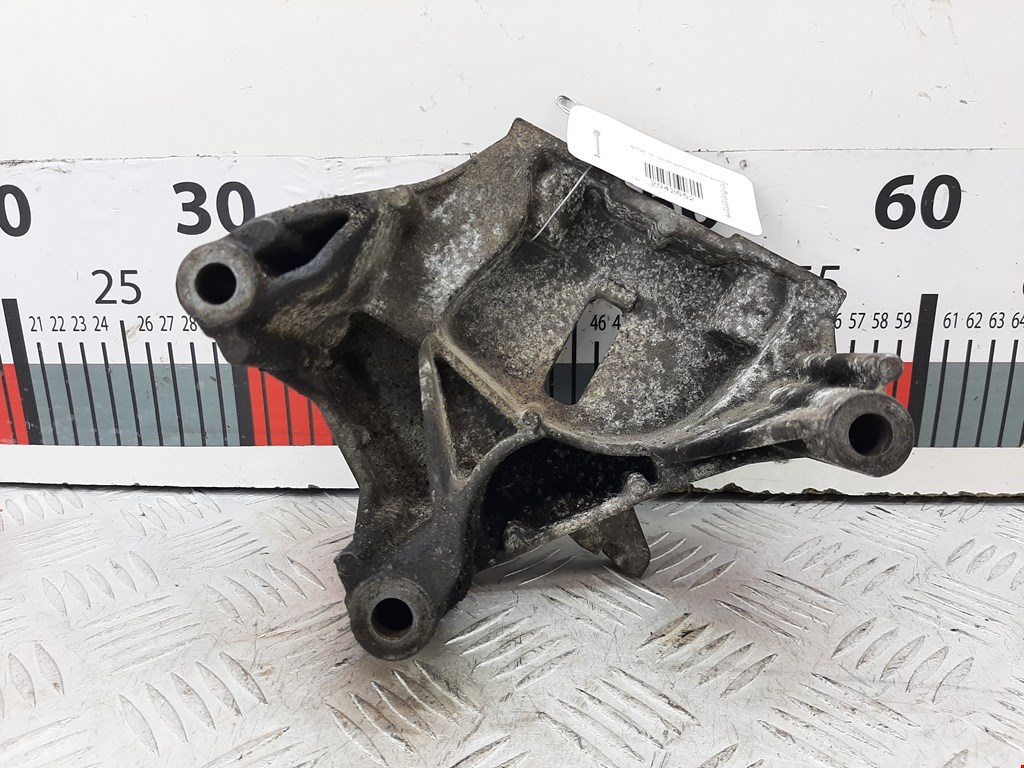 Кронштейн (крепление лапа) двигателя Opel Corsa D (2006-2014)