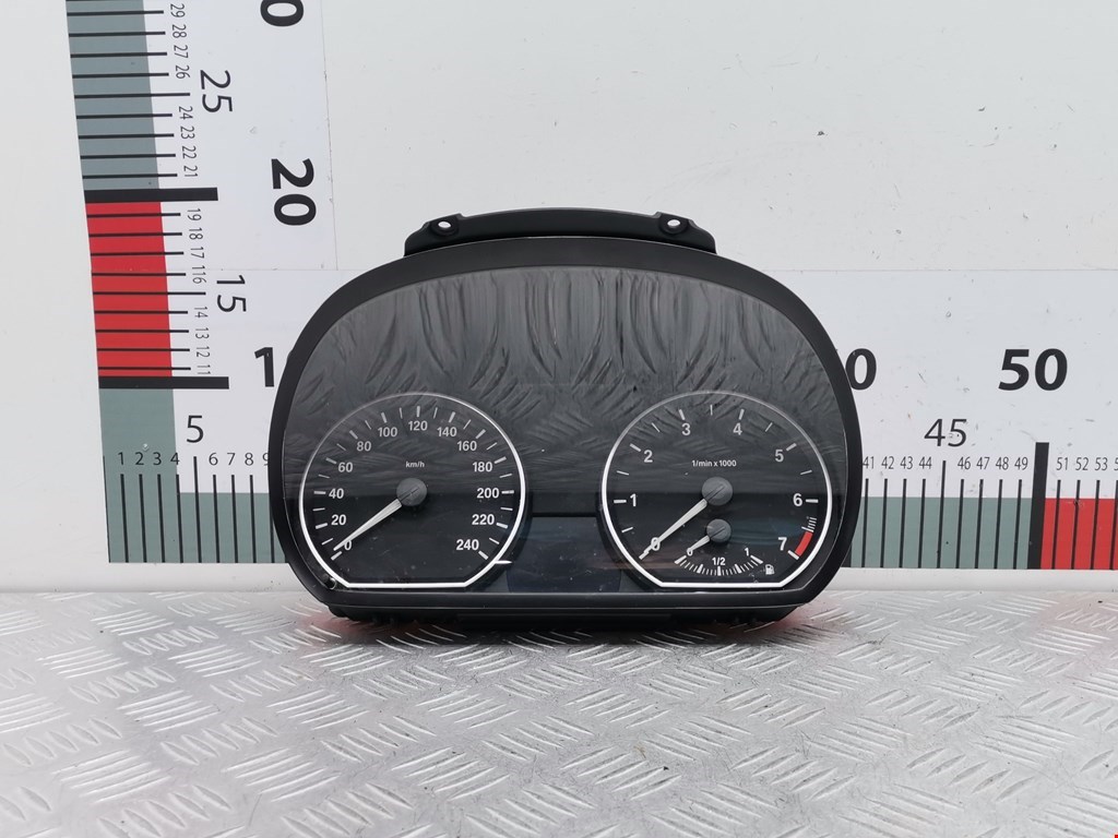 Панель приборов (щиток) BMW 1er E81\E87 2004-2011