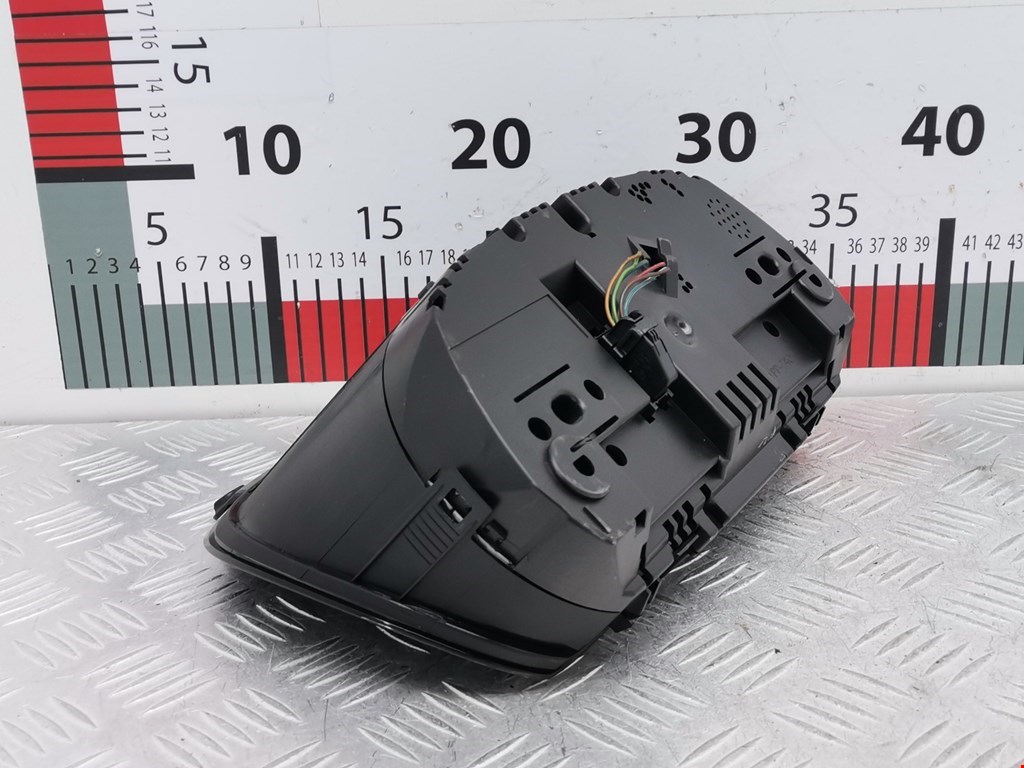 Панель приборов (щиток) BMW 1er E81\E87 2004-2011