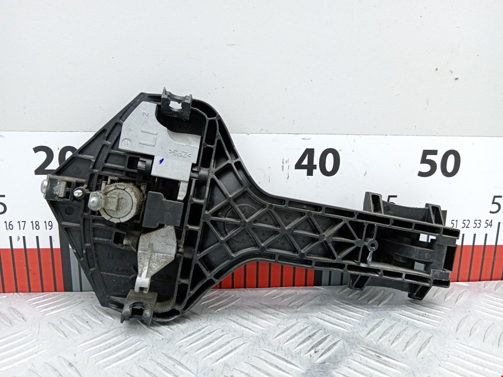 Ручка двери передней наружная левая VOLKSWAGEN Crafter 2006-2016