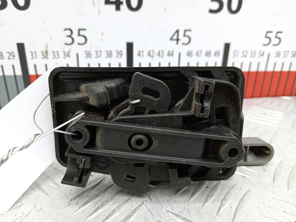 Ручка дверная задняя внутренняя левая VOLKSWAGEN Crafter 2006-2016