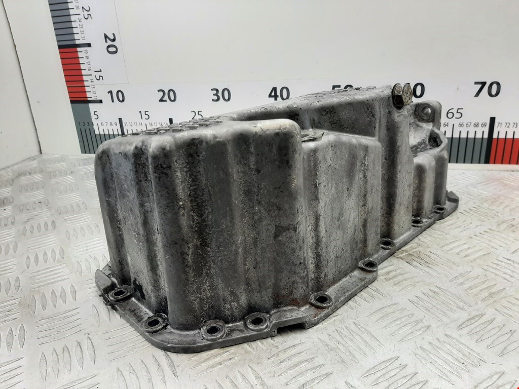 Поддон масляный двигателя VOLKSWAGEN Golf V 2003-2009