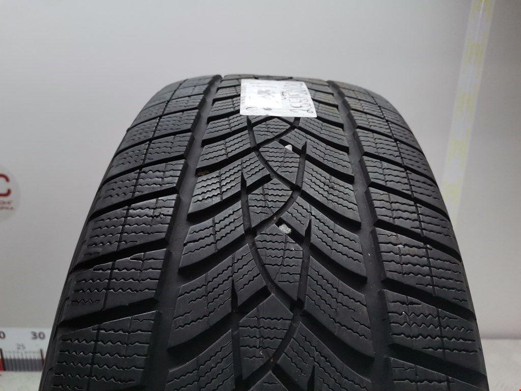 Шины Land Rover Discovery 3 (2004-2009)