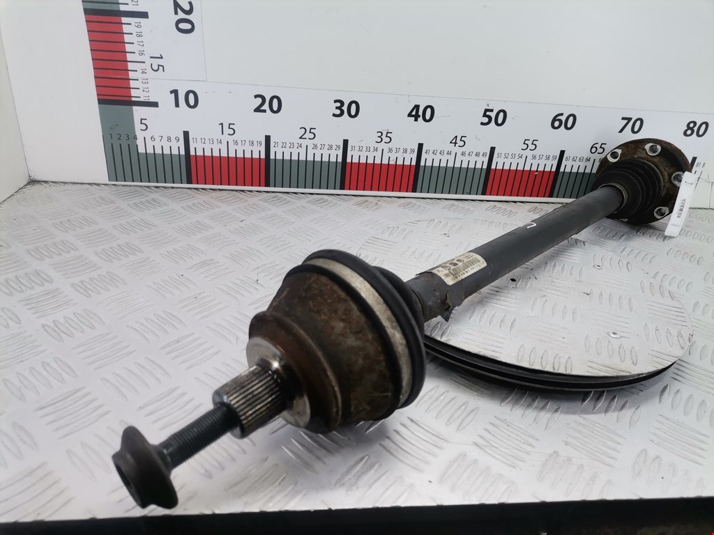 Полуось (привод, приводной вал) задняя правая VOLKSWAGEN Phaeton 2002-2016