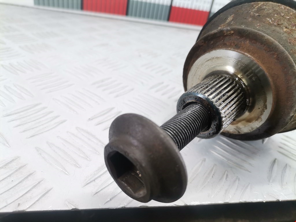 Полуось (привод, приводной вал) задняя правая VOLKSWAGEN Phaeton 2002-2016