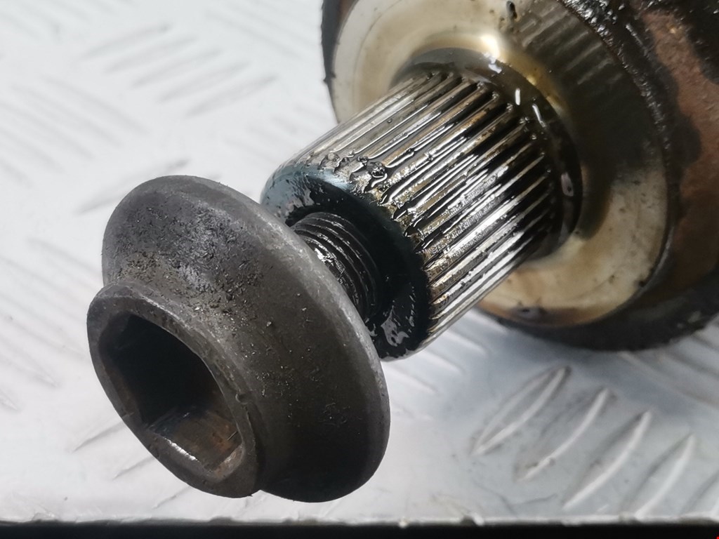 Полуось (привод, приводной вал) задняя левая VOLKSWAGEN Phaeton 2002-2016