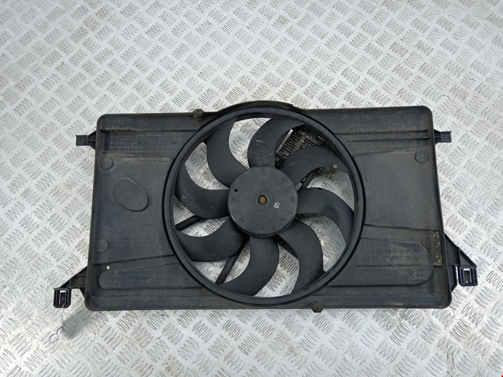 Вентилятор радиатора основного FORD Focus II 2005-2011