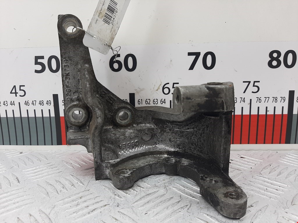 Кронштейн гидроусилителя FORD Escort 1995-2000