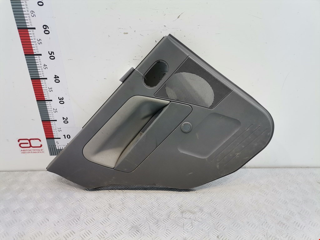 Обшивка (карта) двери задней левой Ford Fusion (2002-2012)