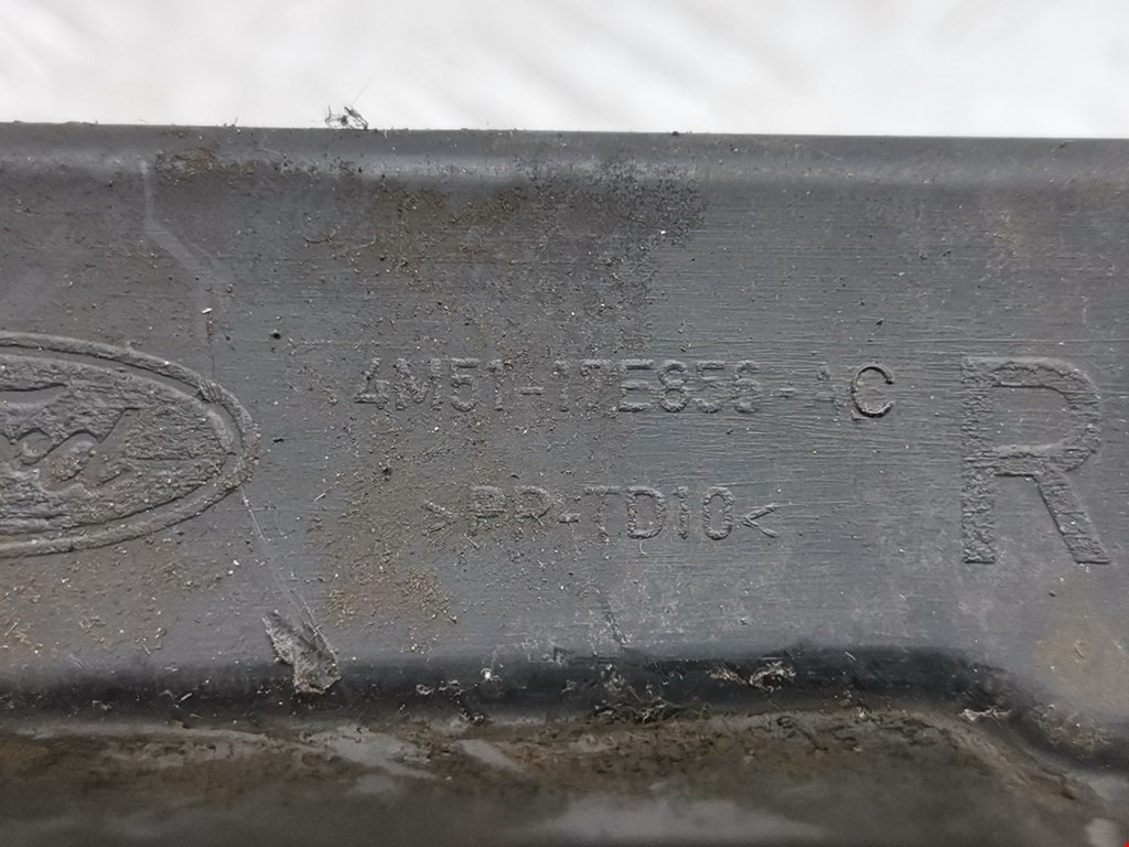 Кронштейн переднего бампера правый FORD Focus II 2005-2011