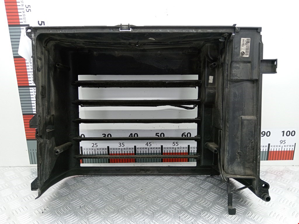 Диффузор (кожух) вентилятора BMW 3er E46 1998-2006