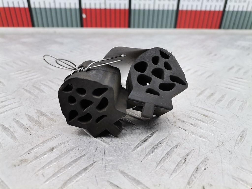 Кронштейн (крепление) радиатора Opel Corsa D (2006-2014)