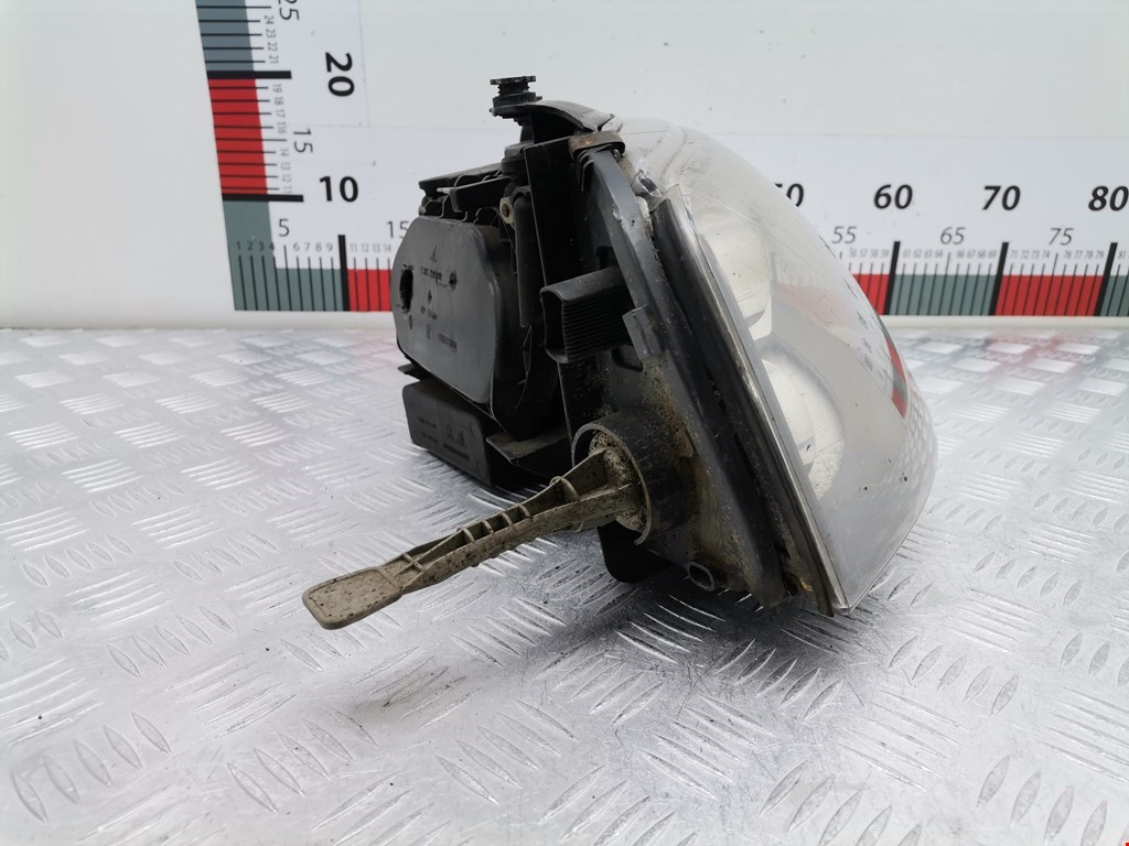 Фара правая SEAT Alhambra 1996-2010