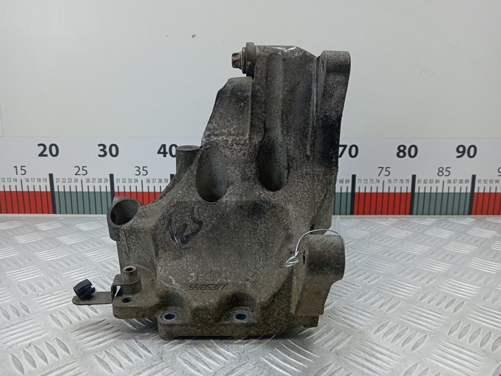 Кронштейн ТНВД FIAT Sedici 2005-2014