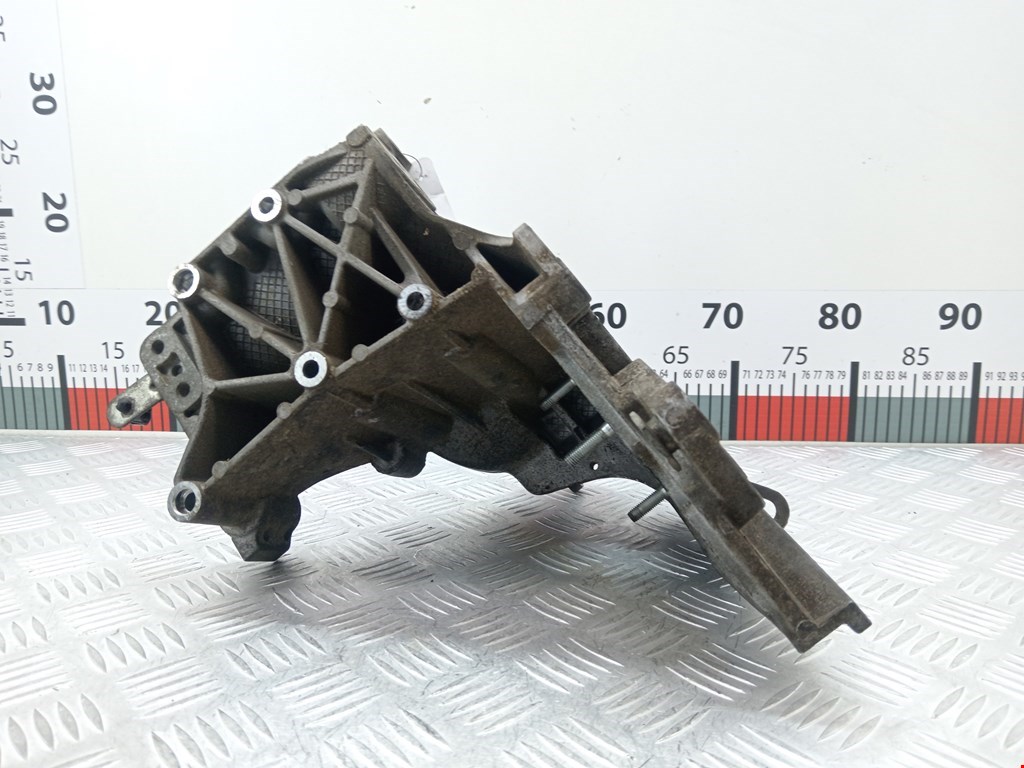 Кронштейн ТНВД FIAT Sedici 2005-2014