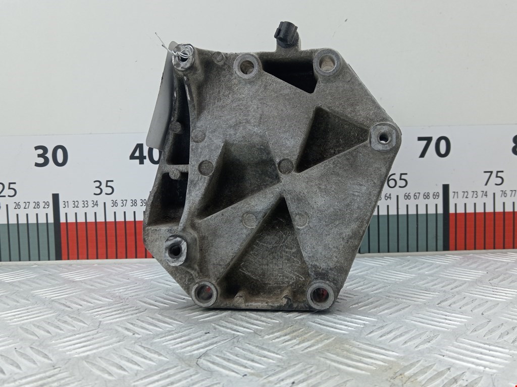 Кронштейн кондиционера FIAT Sedici 2005-2014