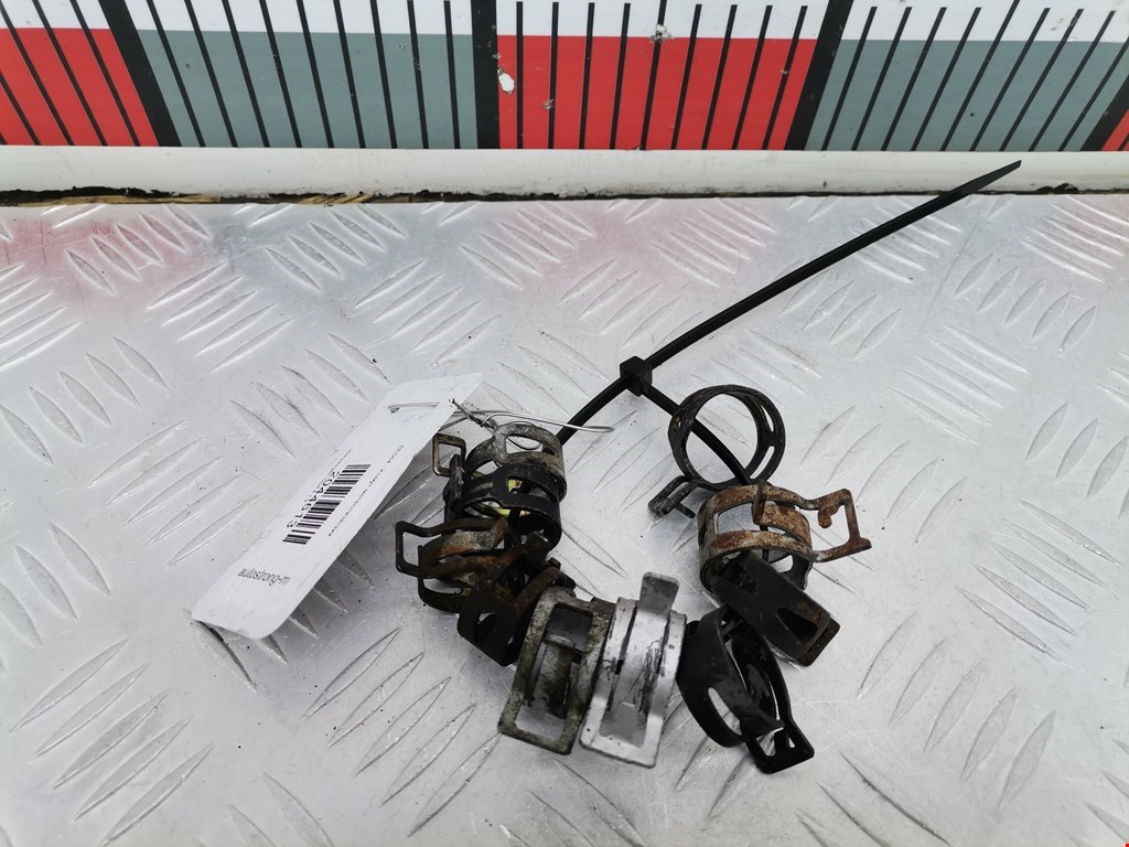 Хомут металлический Volkswagen Golf 4 (1997-2004)