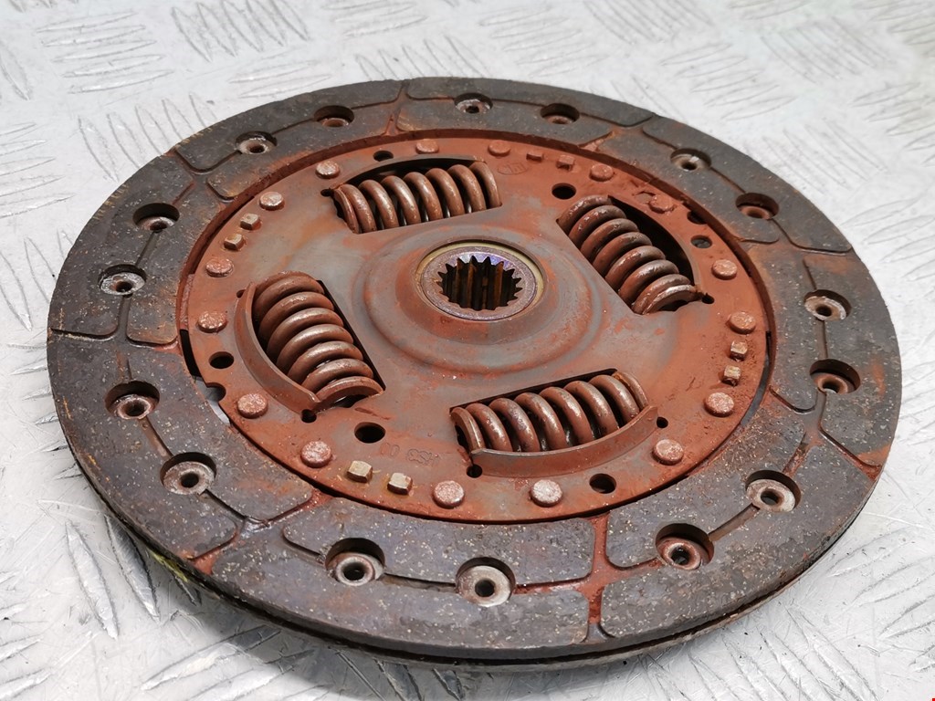 Маховик (демпфер сцепления) FORD Fiesta 2001-2008