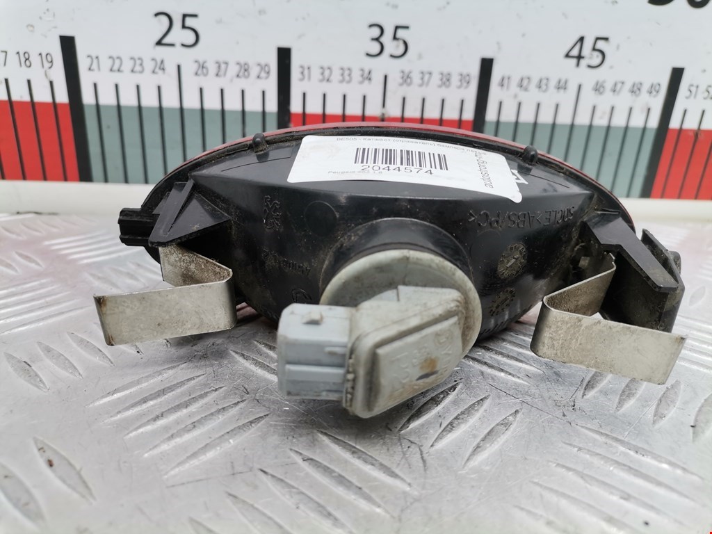 Отражатель в бампер задний левый PEUGEOT 206 1998-2012