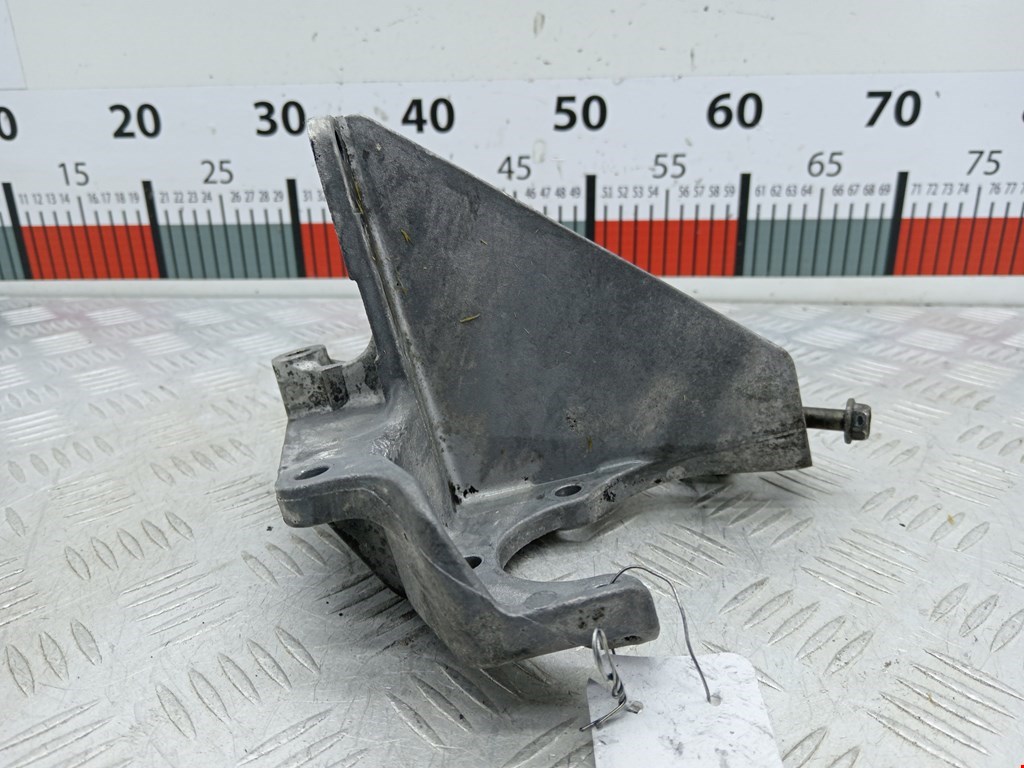 Кронштейн генератора SUBARU Legacy 1994-1999