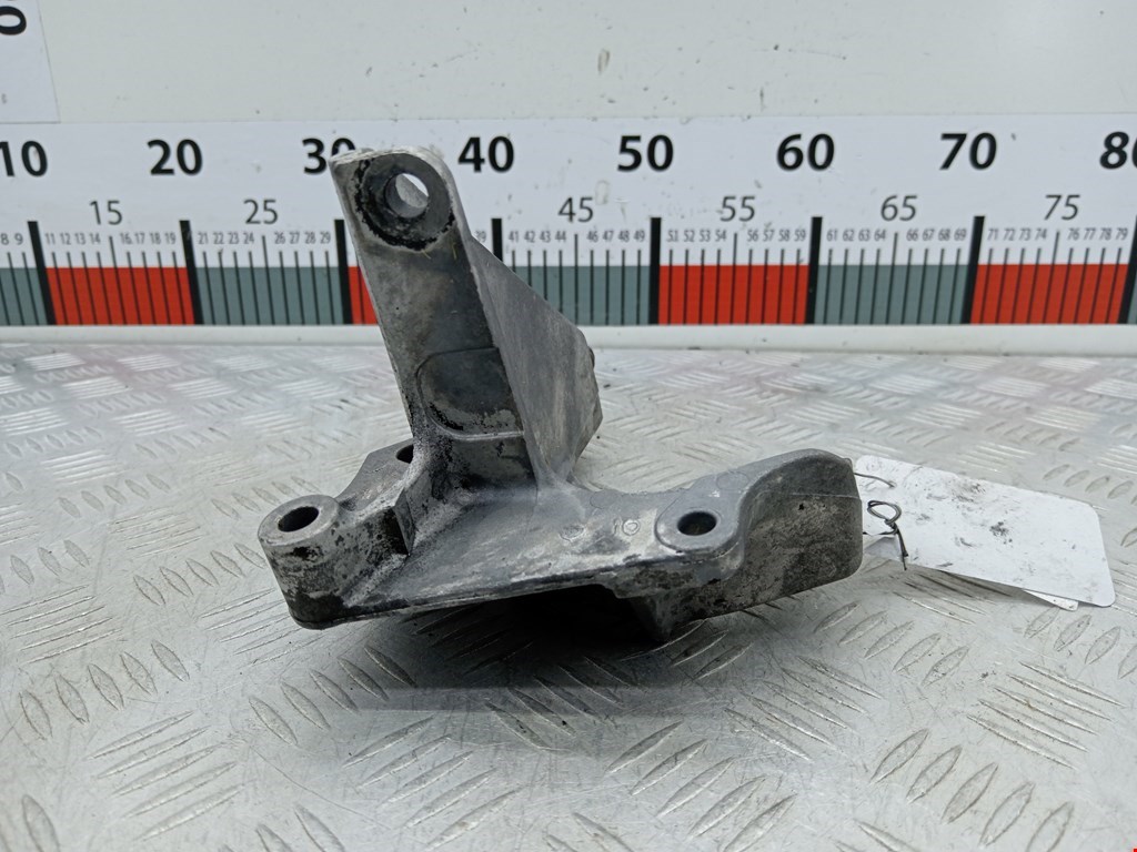 Кронштейн генератора SUBARU Legacy 1994-1999