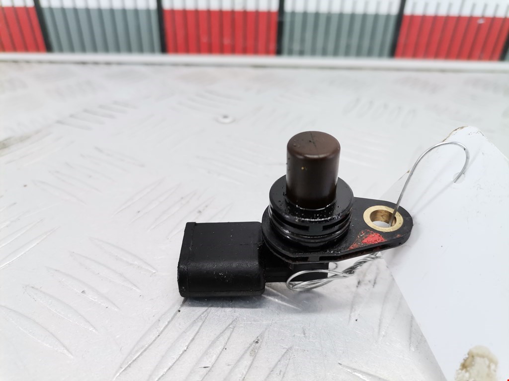 Датчик положения распредвала VOLKSWAGEN Golf IV 1997-2003