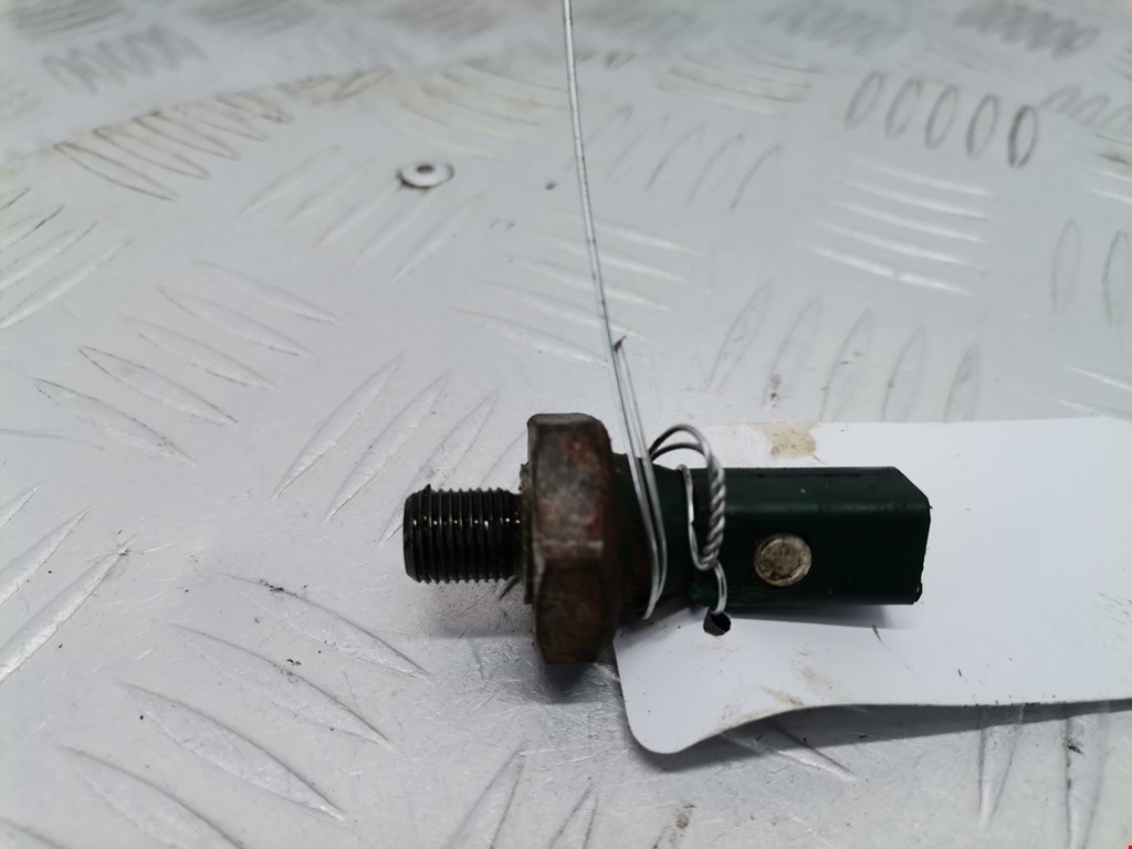 Датчик давления масла VOLKSWAGEN Golf IV 1997-2003