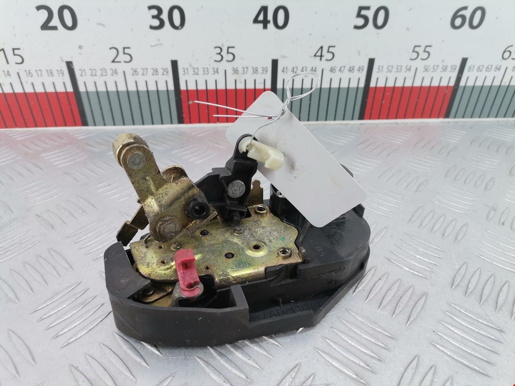 Замок двери передней левой JEEP Grand Cherokee WK 2004-2010