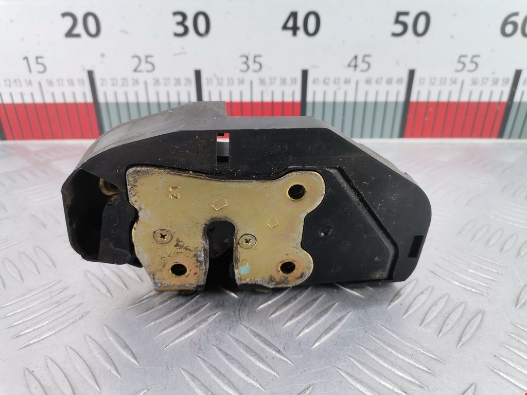 Замок двери передней левой JEEP Grand Cherokee WK 2004-2010