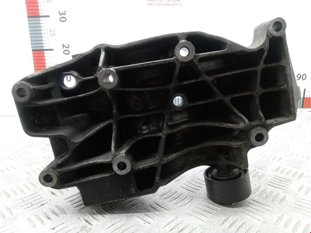 Кронштейн генератора BMW 5er 5 серия E60/E61 2003-2010