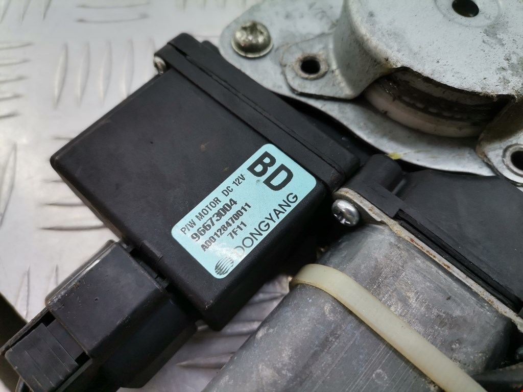 Стеклоподъемник передний правый OPEL Antara 2006-2015