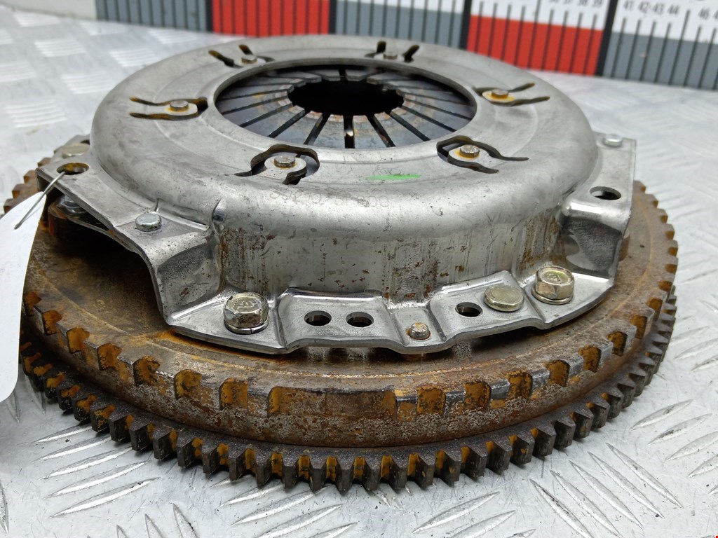 Маховик (демпфер сцепления) NISSAN Micra K11 1992-2002