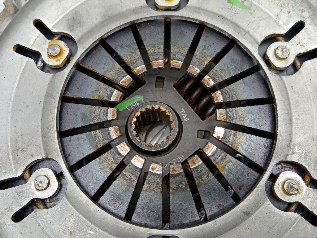 Маховик (демпфер сцепления) NISSAN Micra K11 1992-2002