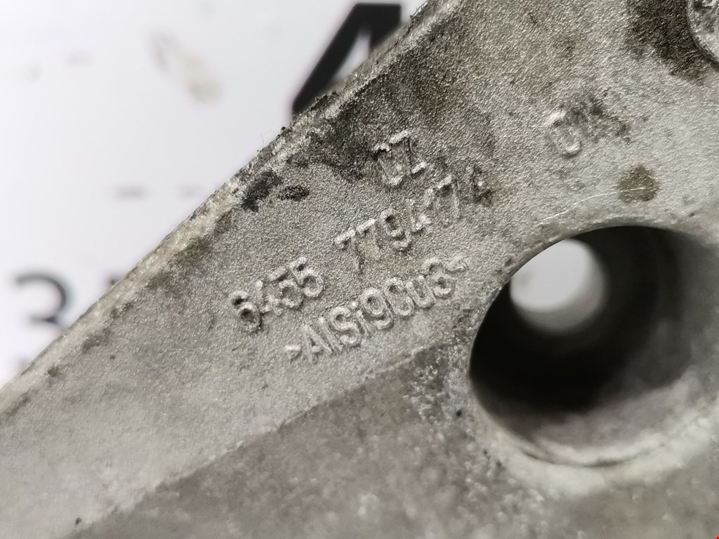 Кронштейн кондиционера BMW X5 E53 1999-2006