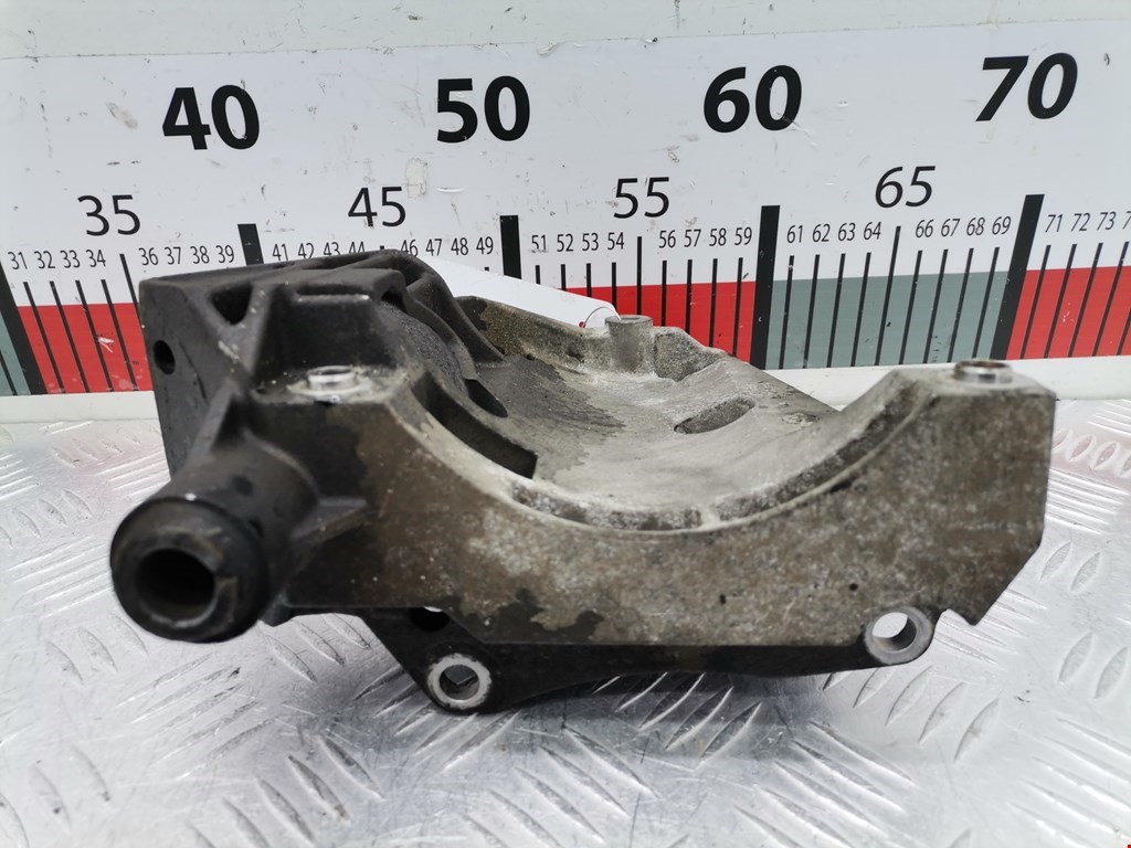 Кронштейн кондиционера BMW X5 E53 1999-2006