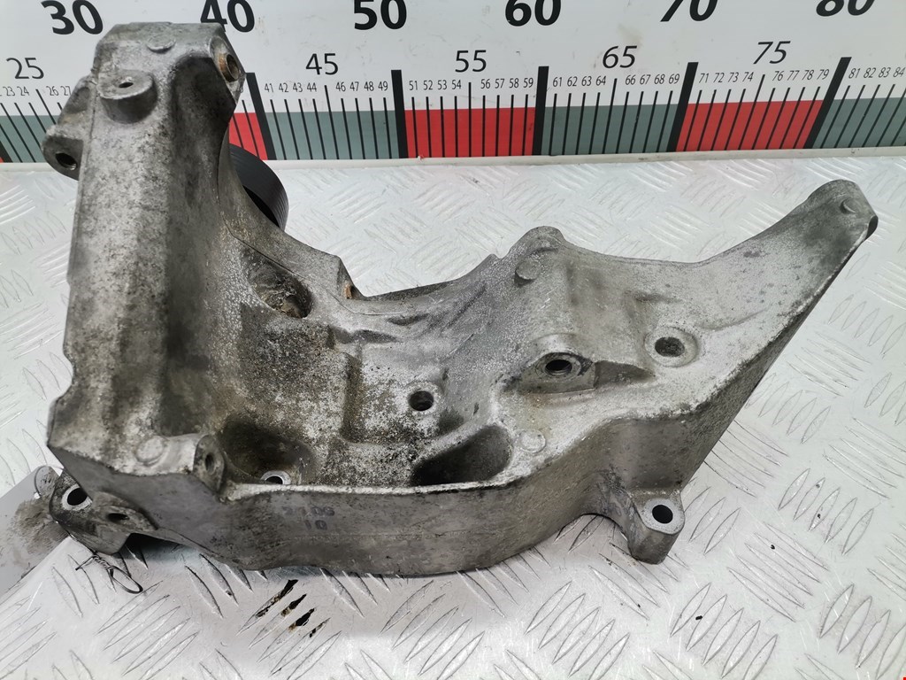 Кронштейн генератора BMW 1er E81\E87 2004-2011