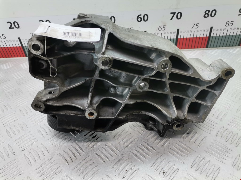 Кронштейн генератора BMW 1er E81\E87 2004-2011