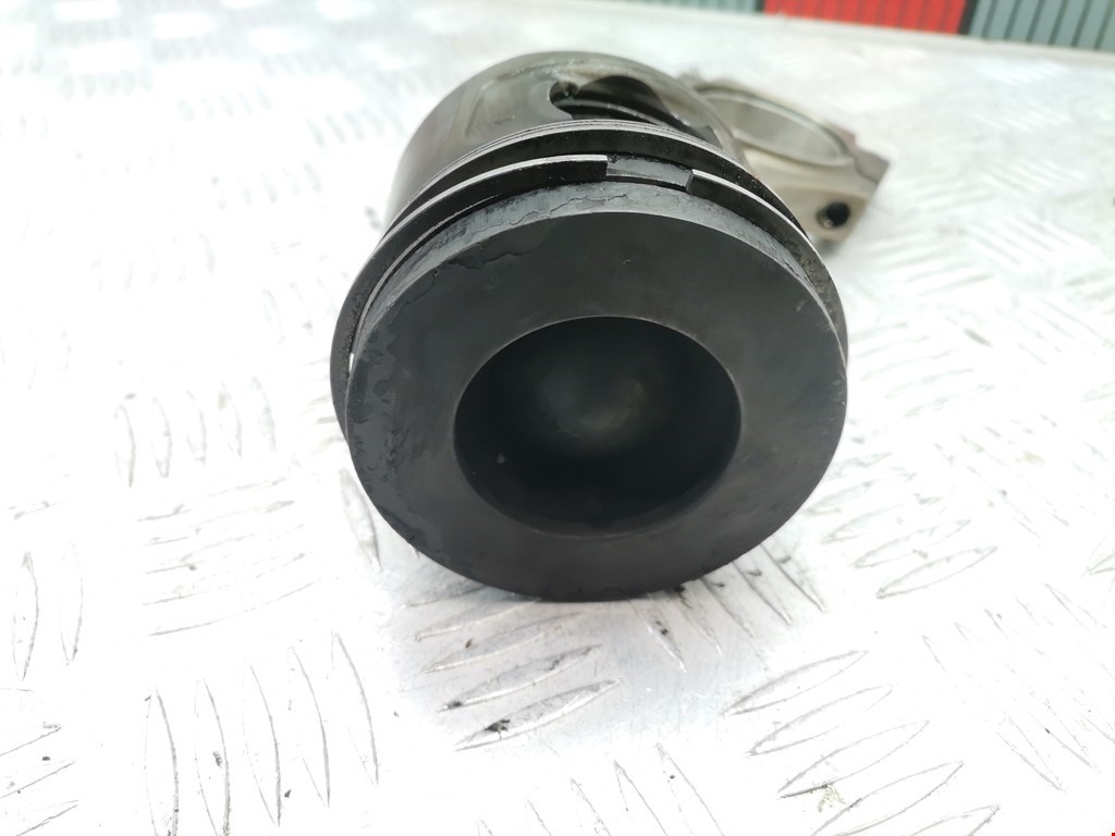 Поршень с шатуном BMW 1er E81\E87 2004-2011