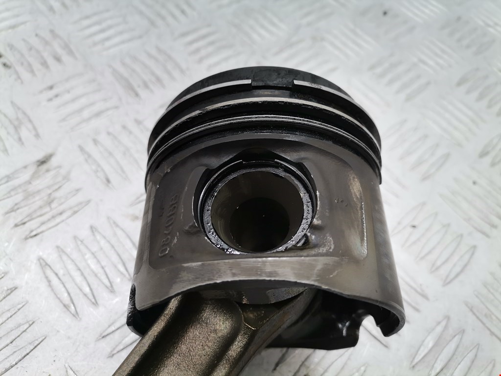 Поршень с шатуном BMW 1er E81\E87 2004-2011